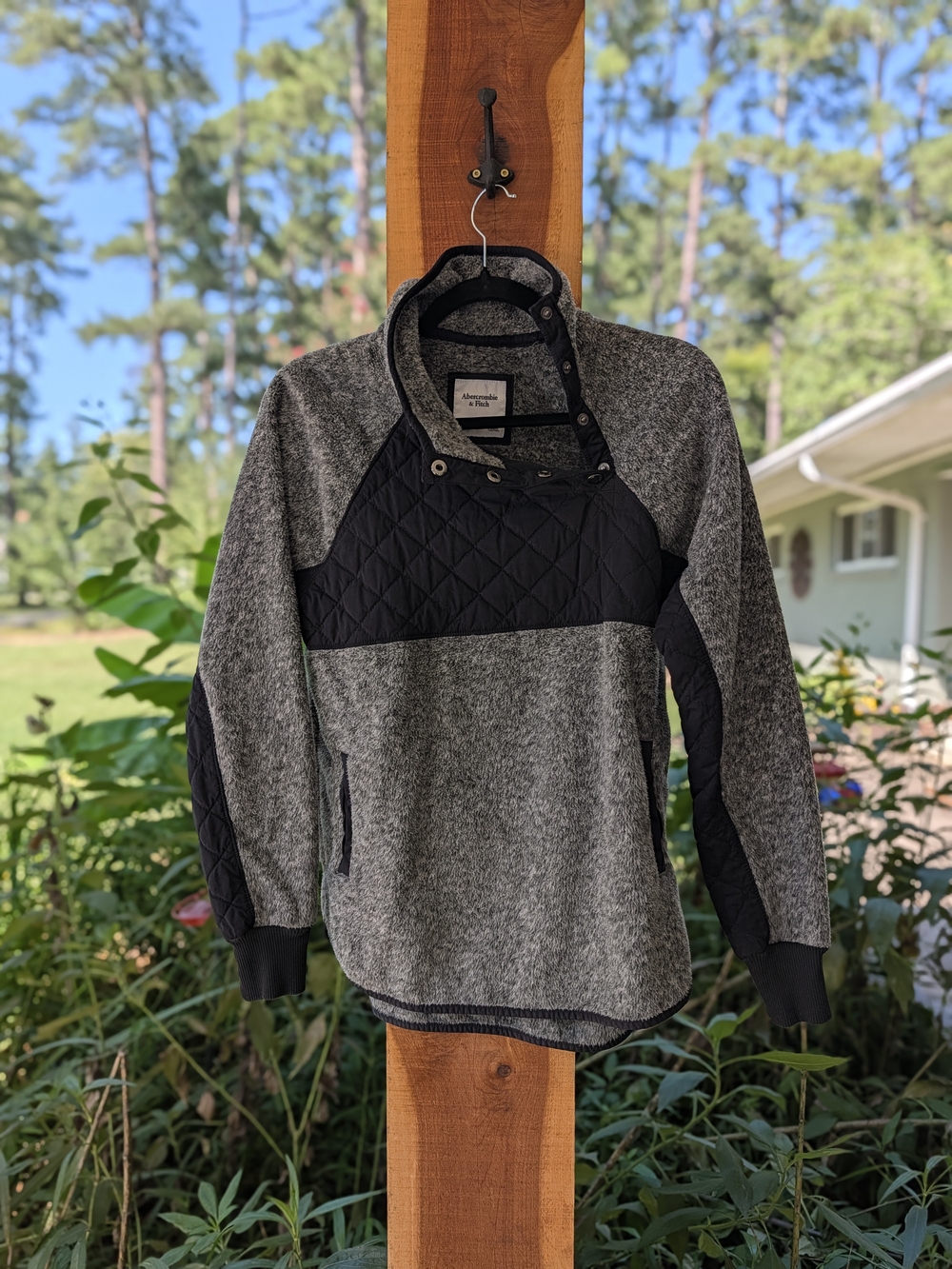 Abercrombie & Fitch Gray Pullover with Black Quilted Panels